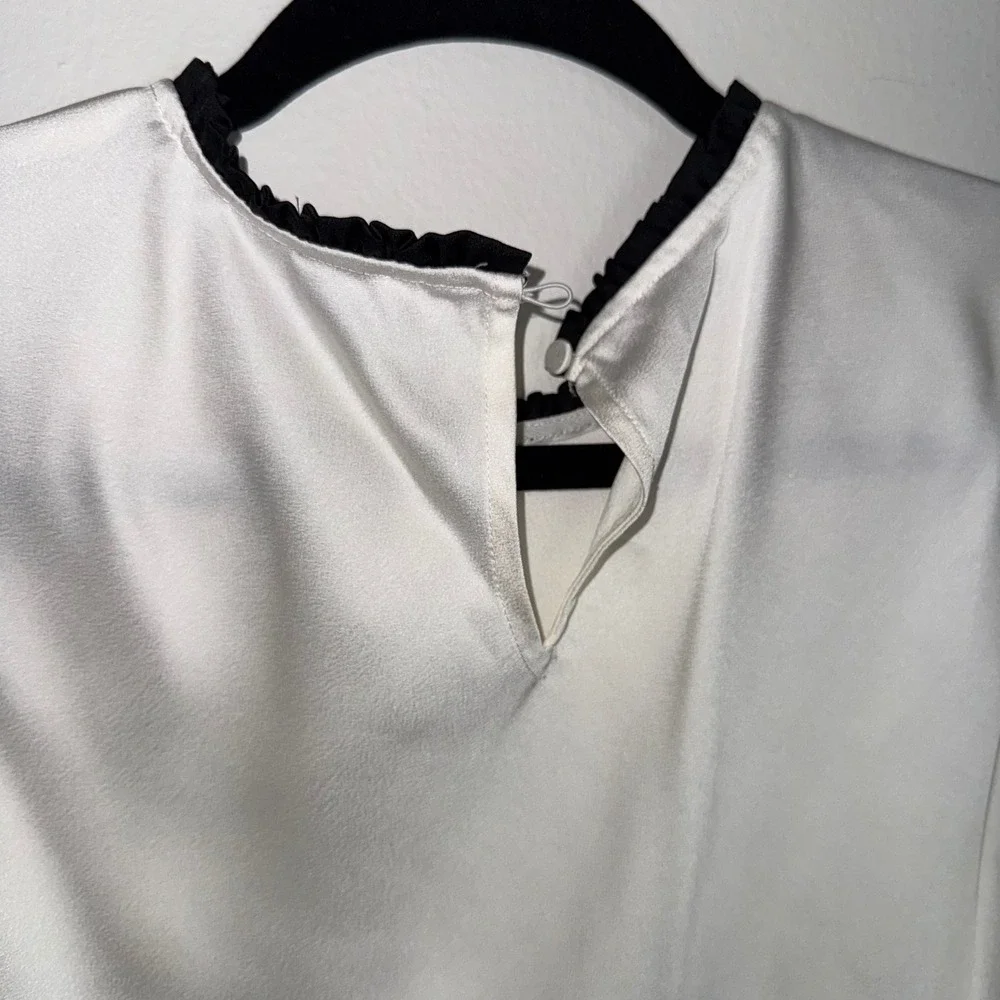 J. Crew 365 White Black Trim Sleeveless Shell Top Women's Size‎ Medium